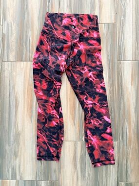 lululemon Women’s Red & Black Marble Print Leggings 25”